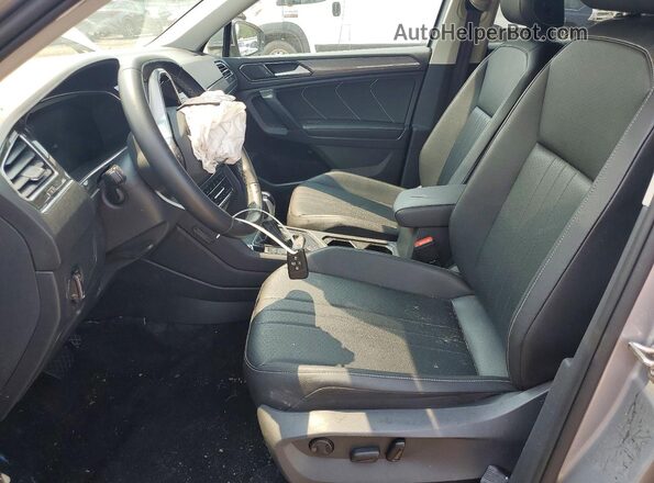 3VV2B7AX2PM026471 2023 VOLKSWAGEN TIGUAN Silver Widok wnętrza z przodu