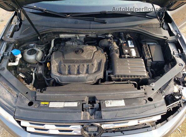 3VV2B7AX3JM005863 2018 VOLKSWAGEN TIGUAN Gray ძრავის განყოფილების ხედი