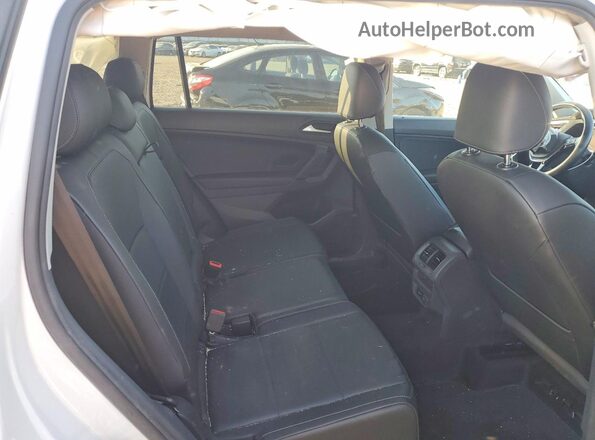 3VV2B7AX3KM053123 2019 VOLKSWAGEN TIGUAN White უკანა სავარძლების ხედი