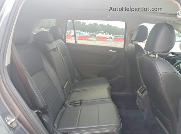 3VV2B7AX3LM066634 2020 VOLKSWAGEN TIGUAN Blue Vista interior trasera