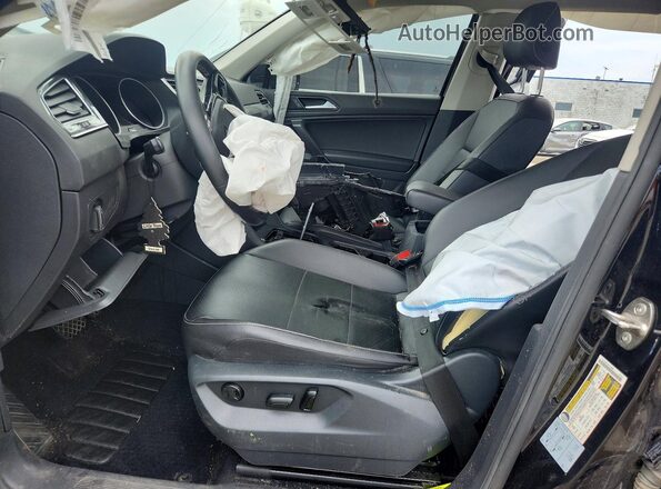3VV2B7AX3MM077537 2021 VOLKSWAGEN TIGUAN Black Widok wnętrza z przodu
