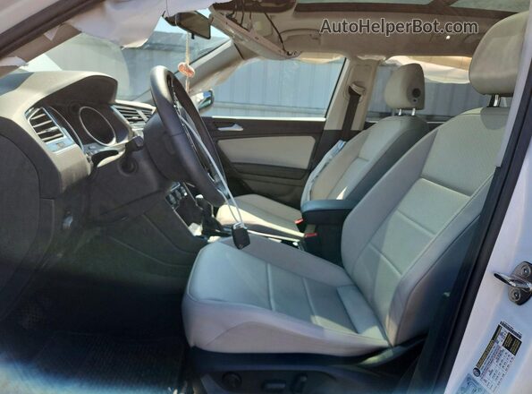 3VV2B7AX3MM108771 2021 VOLKSWAGEN TIGUAN Белый Вид салона спереди