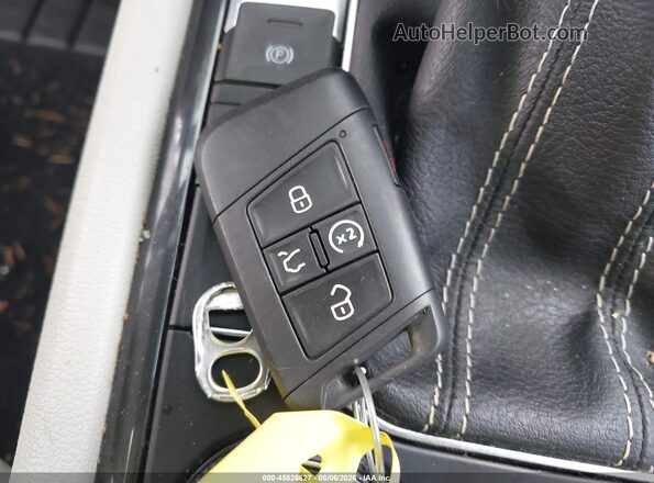 3VV2B7AX3NM066099 2022 VOLKSWAGEN TIGUAN Blue Vista del salpicadero