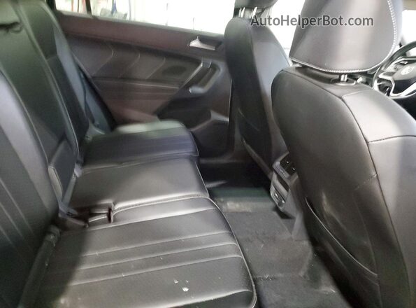 3VV2B7AX3NM130559 2022 VOLKSWAGEN TIGUAN Black Вид задньої частини салону