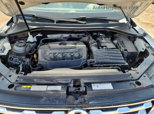 3VV2B7AX4JM140334 2018 VOLKSWAGEN TIGUAN Белый Вид подкапотного пространства