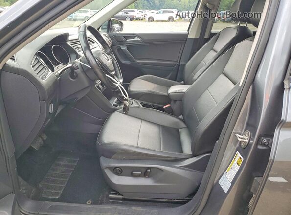 3VV2B7AX4KM005128 2019 VOLKSWAGEN TIGUAN Gray Widok wnętrza z przodu