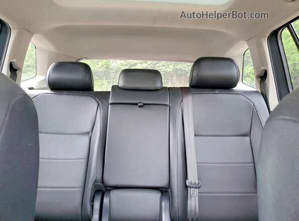 3VV2B7AX4KM005128 2019 VOLKSWAGEN TIGUAN Gray Widok tylnych siedzeń