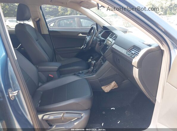 3VV2B7AX4KM116908 2019 VOLKSWAGEN TIGUAN Blue Front interior view