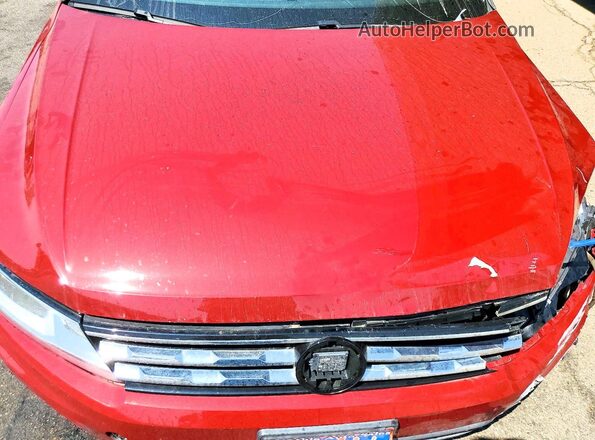 3VV2B7AX4LM145438 2020 VOLKSWAGEN TIGUAN Maroon Widok komory silnika