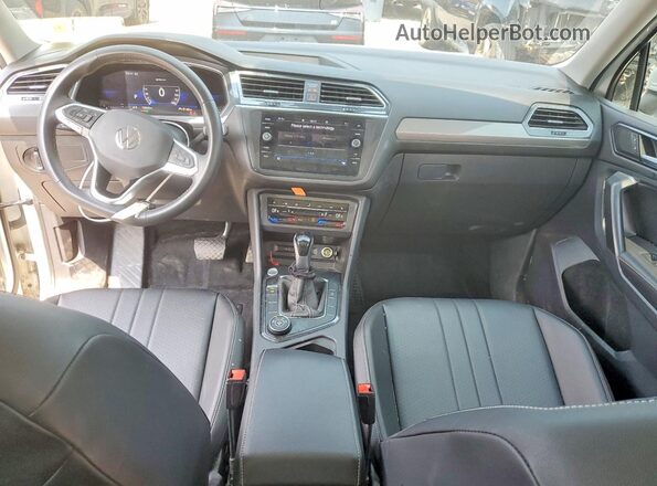 3VV2B7AX4NM131025 2022 VOLKSWAGEN TIGUAN White Вид панелі приладів