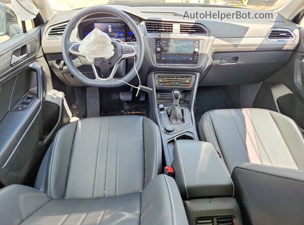 3VV2B7AX4NM174425 2022 VOLKSWAGEN TIGUAN Черный Вид панели приборов