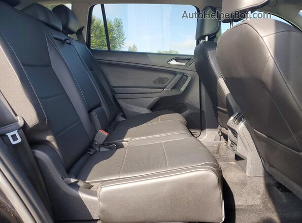 3VV2B7AX5JM105673 2018 VOLKSWAGEN TIGUAN Black Вид задньої частини салону