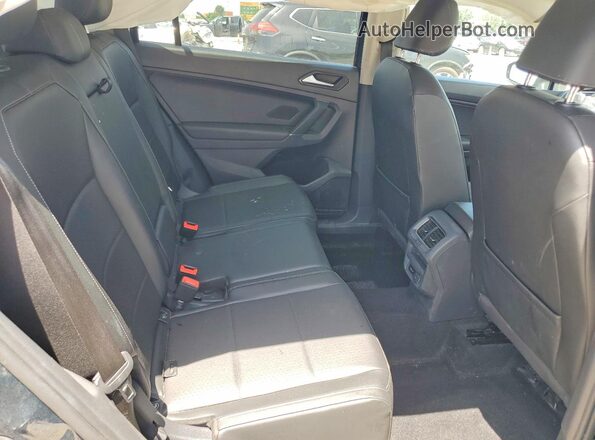 3VV2B7AX5JM155246 2018 VOLKSWAGEN TIGUAN Green უკანა სალონის ხედი