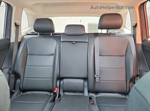3VV2B7AX5LM121360 2020 VOLKSWAGEN TIGUAN Gray უკანა სავარძლების ხედი
