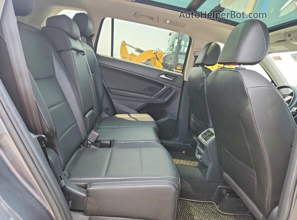3VV2B7AX5LM121360 2020 VOLKSWAGEN TIGUAN Gray უკანა სალონის ხედი