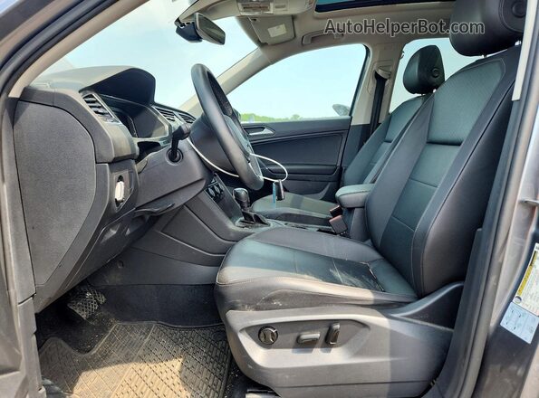 3VV2B7AX5LM121360 2020 VOLKSWAGEN TIGUAN Gray წინა სალონის ხედი