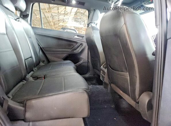 3VV2B7AX5MM106665 2021 VOLKSWAGEN TIGUAN Black უკანა სალონის ხედი