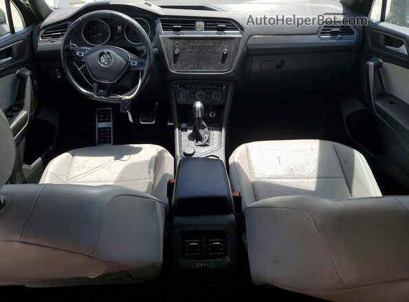 3VV2B7AX5MM130822 2021 VOLKSWAGEN TIGUAN Silver Vista del salpicadero