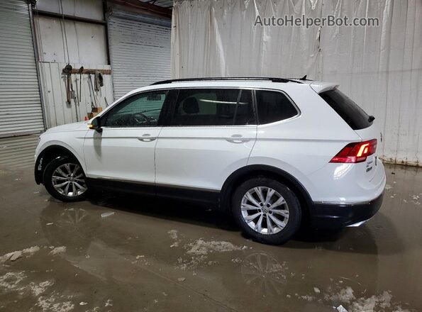 3VV2B7AX6JM003802 2018 VOLKSWAGEN TIGUAN White Trasero izquierdo