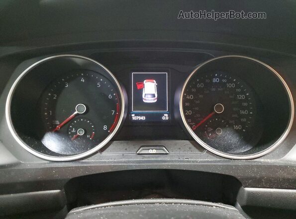 3VV2B7AX6JM003802 2018 VOLKSWAGEN TIGUAN White Vista del cuadro de instrumentos
