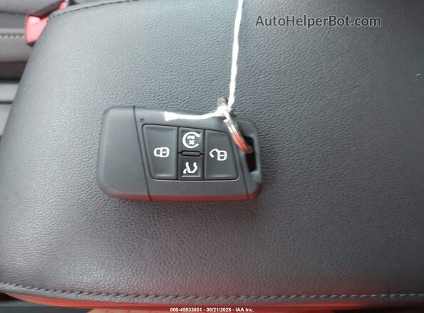 3VV2B7AX6JM079388 2018 VOLKSWAGEN TIGUAN White Vista del salpicadero