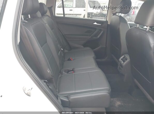 3VV2B7AX6JM079388 2018 VOLKSWAGEN TIGUAN White VIN sticker view