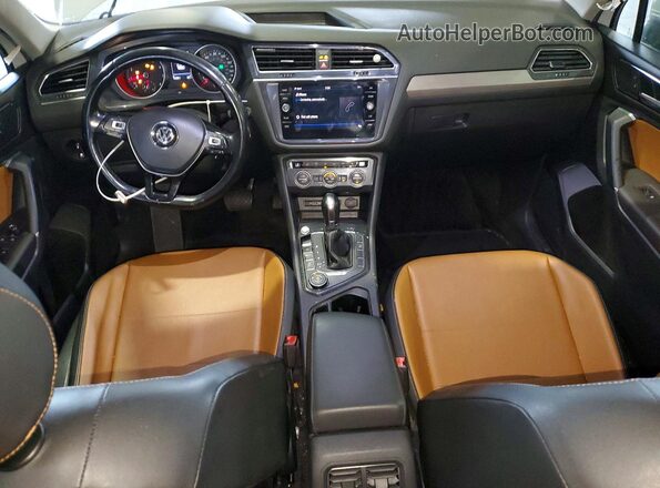 3VV2B7AX6JM169091 2018 VOLKSWAGEN TIGUAN White Առջևի վահանակի տեսք