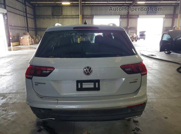 3VV2B7AX6JM169091 2018 VOLKSWAGEN TIGUAN White Հետևի տեսք