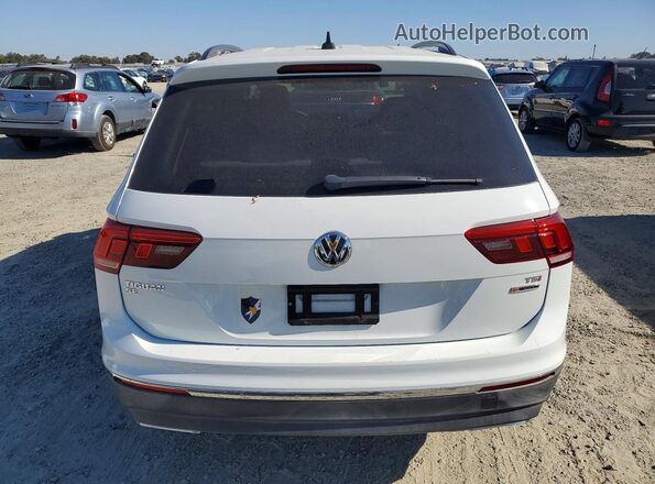 3VV2B7AX6JM220217 2018 VOLKSWAGEN TIGUAN White Հետևի տեսք