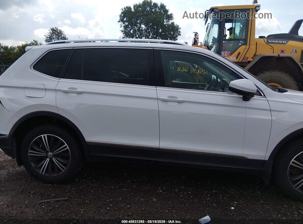3VV2B7AX6KM059367 2019 VOLKSWAGEN TIGUAN White Rear interior view