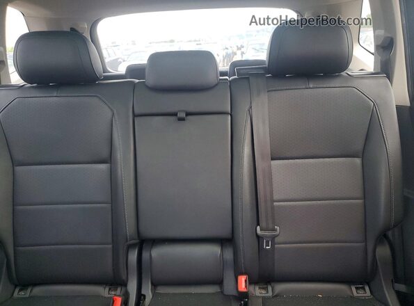 3VV2B7AX6KM062821 2019 VOLKSWAGEN TIGUAN Серый Вид задних сидений