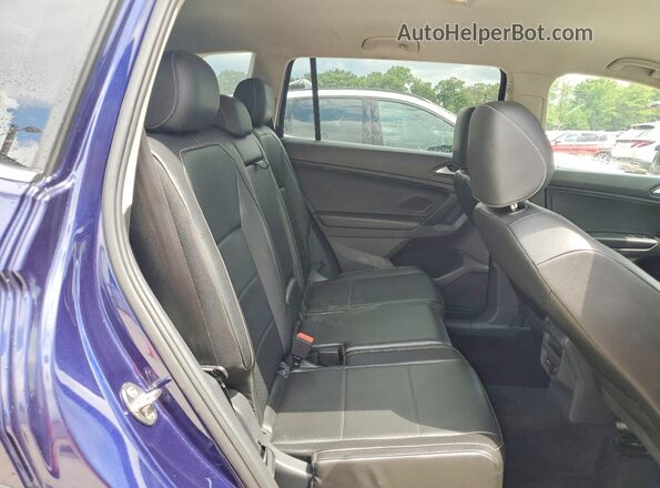 3VV2B7AX6MM128075 2021 VOLKSWAGEN TIGUAN Blue Widok wnętrza z tyłu