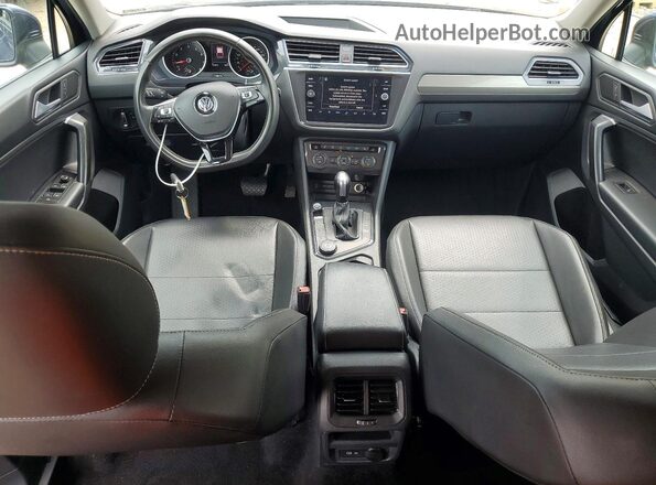 3VV2B7AX6MM128075 2021 VOLKSWAGEN TIGUAN Blue Widok deski rozdzielczej
