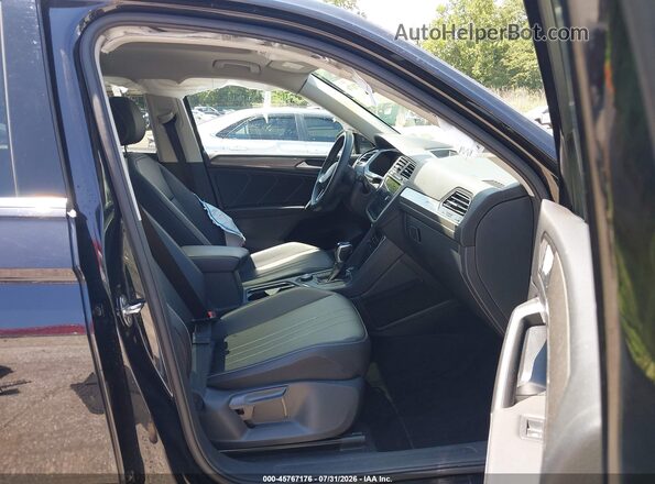 3VV2B7AX6NM149283 2022 VOLKSWAGEN TIGUAN Черный Вид салона спереди