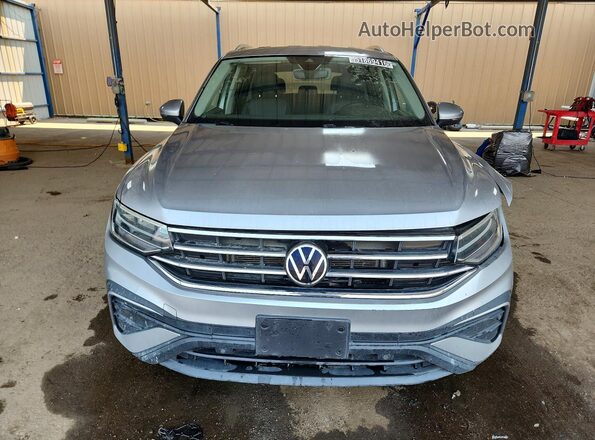 3VV2B7AX6PM068836 2023 VOLKSWAGEN TIGUAN Silver Widok z przodu
