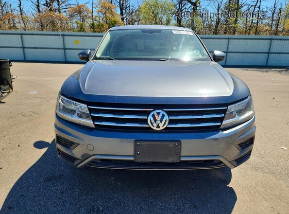 3VV2B7AX7JM162652 2018 VOLKSWAGEN TIGUAN Gray Front view