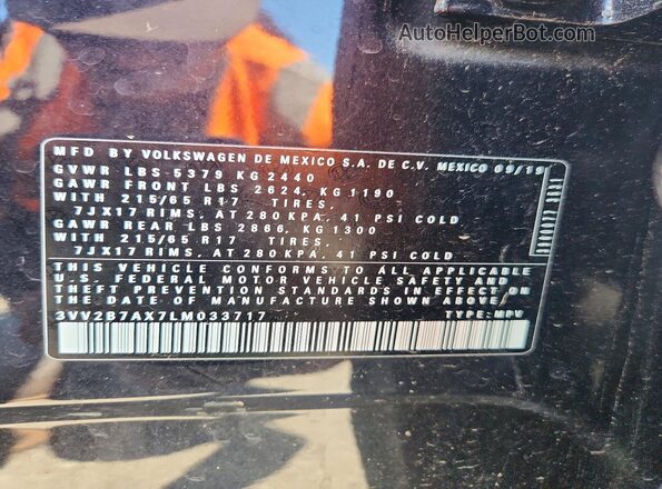 3VV2B7AX7LM033717 2020 VOLKSWAGEN TIGUAN Black VIN sticker view