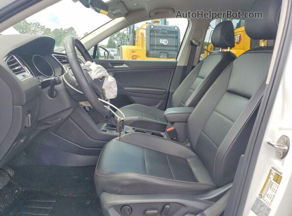 3VV2B7AX7MM141952 2021 VOLKSWAGEN TIGUAN White Вид салону спереду