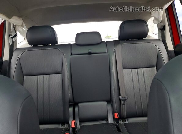 3VV2B7AX7NM164469 2022 VOLKSWAGEN TIGUAN Red Вид задніх сидінь