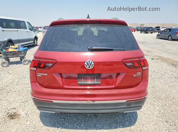 3VV2B7AX8JM042813 2018 VOLKSWAGEN TIGUAN Red Հետևի տեսք
