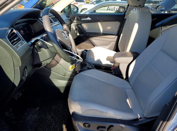 3VV2B7AX8LM070842 2020 VOLKSWAGEN TIGUAN Blue Սալոնի դիմացի տեսք