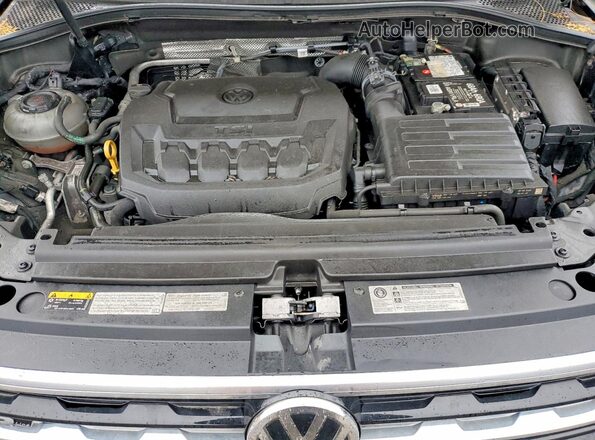 3VV2B7AX8LM138301 2020 VOLKSWAGEN TIGUAN Black Vista del compartimento del motor