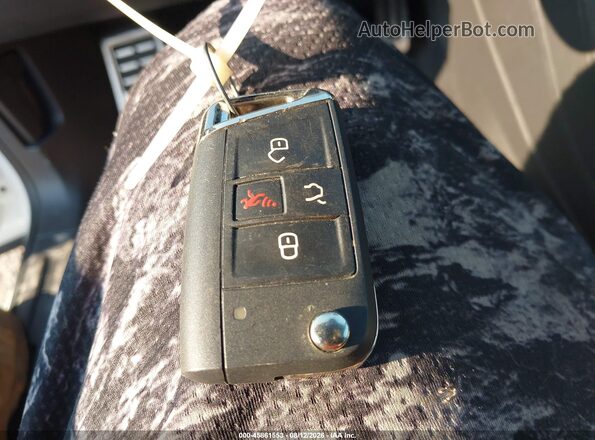 3VV2B7AX8MM023344 2021 VOLKSWAGEN TIGUAN White Вид панелі приладів