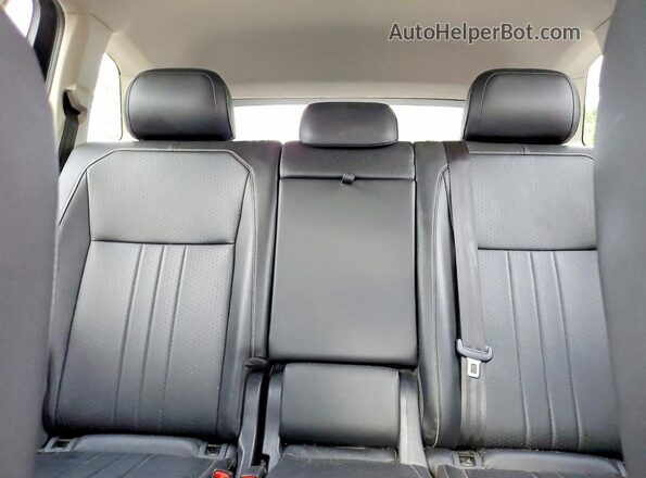 3VV2B7AX8NM127222 2022 VOLKSWAGEN TIGUAN Черный Вид задних сидений