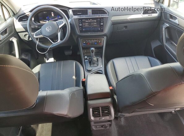 3VV2B7AX8RM075788 2024 VOLKSWAGEN TIGUAN Белый Вид панели приборов