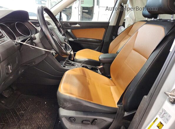 3VV2B7AX9JM006340 2018 VOLKSWAGEN TIGUAN White Вид салону спереду