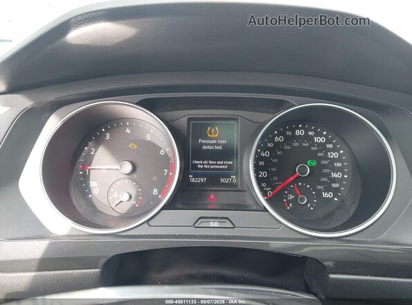 3VV2B7AX9JM073973 2018 VOLKSWAGEN TIGUAN White უკანა სავარძლების ხედი