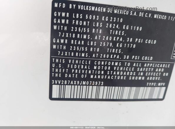 3VV2B7AX9JM073973 2018 VOLKSWAGEN TIGUAN White ძრავის განყოფილების ხედი
