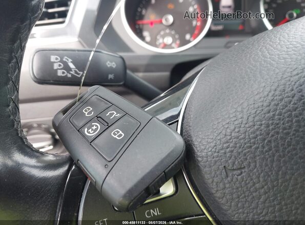 3VV2B7AX9JM073973 2018 VOLKSWAGEN TIGUAN White წინა პანელის ხედი