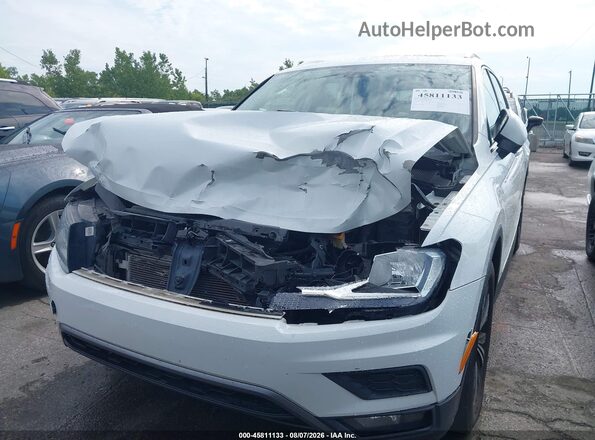 3VV2B7AX9JM073973 2018 VOLKSWAGEN TIGUAN White ხელსაწყოთა პანელის ხედი